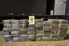 Polícia Militar apreende caminhão com uma tonelada de droga em Medianeira