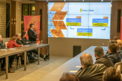 Empresários de Curitiba participam de evento sobre como economizar energia no mercado livre 