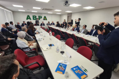 Paraná apresenta potencial produtivo e estrutura de defesa agropecuária e a autoridades chinesas 