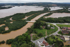 Paraná tem 13 municípios com decretos de situação de emergência homologados; Estado encaminha desabrigados a hotéis