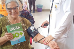  Lançada há três meses, Caderneta de Saúde da Pessoa Idosa já é usada nas Unidades de Saúde  