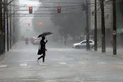 Tempestades e baixas temperaturas: nova frente fria causará mudanças bruscas a partir de domingo