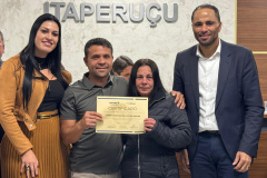 Qualifica Paraná amplia oportunidades com capacitação e forma alunos do curso de confecção em Itaperuçu