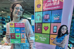 Livro escrito por aluna do 9º ano aborda bullying e chega gratuitamente a leitores em Ponta Grossa