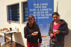 Sanepar ensina a fazer sabão com óleo de cozinha: economia em casa e preservação do meio ambiente