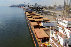 Porto de Paranaguá amplia calado para navios graneleiros e aumenta capacidade de exportação
