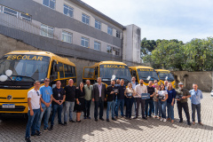 SEED - Colégios agrícolas recebem novos ônibus escolares para fortalecer a educação no campo