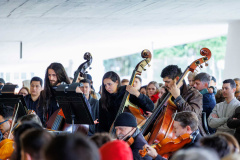 TEATRO GUAÍRA - Orquestra Sinfônica do Paraná atrai mais de 1200 pessoas no concerto da série "Mostly Mozart"