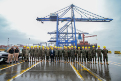 Coronéis do curso de alta administração do Exército visitam o Porto de Paranaguá