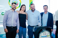 Entrega de Kits de Bebês