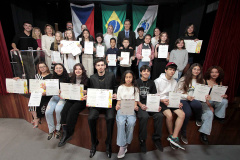 Alunos do CJAP recebem certificação internacional da República Tcheca