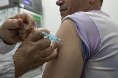 Paraná aplica quase 500 mil doses durante a Campanha de Multivacinação