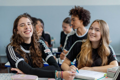 ENEM 2025: Mais de 195 mil estudantes do Paraná realizam a prova neste domingo