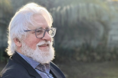 SEEC - Museu Casa Alfredo Andersen recebe Luiz Caron para lançamento de novo livro de contos