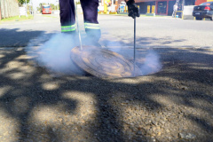 Teste usará fumaça na fiscalização de redes de esgoto em Guaratuba