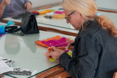 No mês das mulheres, MON promove oficina de fotografia inspirada nas obras da artista Julia Kater