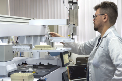 Sanepar eliminou no tratamento 100% da substância que causou sabor e odor na água em Ponta Grossa