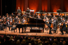 TEATRO GUAÍRA - Com novo piano e solista internacional, Orquestra Sinfônica do Paraná abre temporada 2026 no Guairão