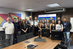 SETI - Governo anuncia projeto para digitalizar acervos históricos do Arquivo Público do Paraná