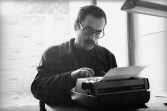 Escritos de Paulo Leminski encontrados serão entregues à família em cerimônia na BPP