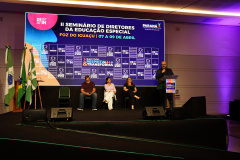 Seminário reúne diretores para fortalecer a educação especial e ampliar práticas inclusivas nas escolas do Paraná