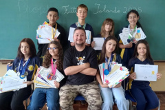 SEED - Em quatro anos, projeto-piloto com alunos da rede estadual soma mais de 400 medalhas conquistadas em olimpíadas do conhecimento