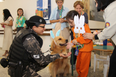 SESA - Hospital de Reabilitação inicia projeto de terapia com cães da Polícia Militar