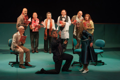 “Gregor – uma odisseia patética”, da G2 Cia de Dança, volta ao Teatro José Maria Santos