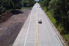 Paraná soma quase 900 quilômetros de rodovias com pavimento de concreto