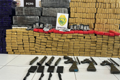 PMPR apreende mais de 660 quilos de maconha e peças de fuzis na Região Metropolitana de Curitiba