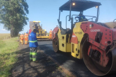 Conservação da PR-436 entre Bandeirantes e Abatiá.