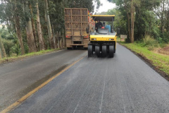 Rodovia de Manoel Ribas está recebendo serviços de conservação do DER/PR