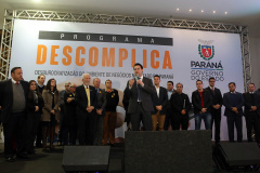 O governador Carlos Massa Ratinho Junior e o chefe da Casa Civil, Guto Silva, lançaram nesta quarta-feira (14), no Palácio Iguaçu, o programa Descomplica, iniciativa de caráter permanente do Governo do Estado para simplificar e desburocratizar a vida dos empreendedores.