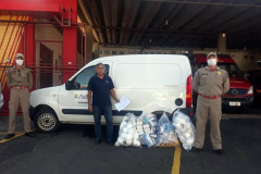 As luvas e as máscaras foram entregues pelo gerente da Regional do Ipem-PR em Guarapuava, Nael dos Anjos, nas dependências do Corpo de Bombeiros da cidade, sob a responsabilidade do 2º Ten Jhony Caike Ramalho.
Foto: IPEM