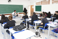 A Secretaria de Estado da Educação e do Esporte publicou a Resolução 208/2021 (ver abaixo) que regulamenta a distribuição de aulas e funções para o ano letivo de 2021.  - Foto: Divulgação SEED