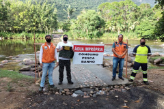 O Rio São João, às margens da Rodovia BR-376 e na altura do km 679 (sentido Sul), não deve ser utilizado como espaço de lazer, recreação e pesca. A orientação é do Instituto Água e Terra (IAT), vinculado à Secretaria do Desenvolvimento Sustentável e do Turismo (Sedest).  -  Curitiba, 08/04/2021  -  Foto: IAT/SEDEST