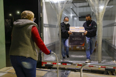 vacinas contra Covid-19 produzidas pela parceria entre Pfizer e BioNTech. O terceiro lote dos imunizantes, que chegou  à Capital nesta terça-feira (18), com mais 39.780 doses
Foto Gilson Abreu/AEN