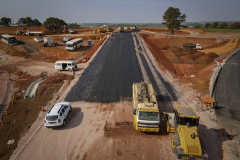 Obra do Contorno Norte de Castro avança e aumenta segurança na cidade ao retirar circulação de tráfego pesado. 08-2021Fotos Gilson Abreu/AEN