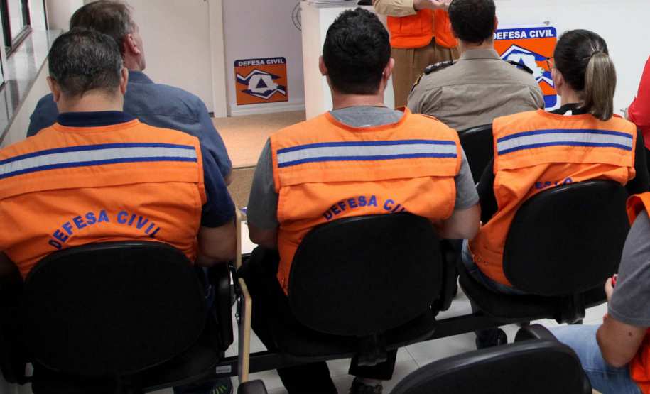 Treinamento Defesa Civil-Agentes Do Litoral. FOTO:ARI DIAS/AEN