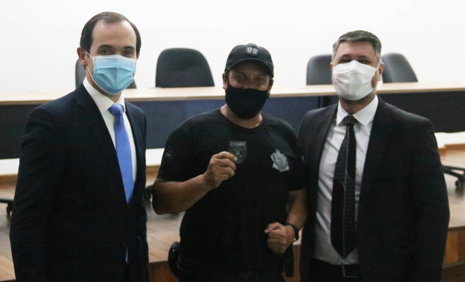 O Departamento de Polícia Penal (Deppen), por meio da Escola de Formação e Aperfeiçoamento Penitenciário (ESPEN), encerrou nesta segunda-feira (22/11) a primeira turma do Curso de Transição em Operações da Polícia Penal (CTOPP), em Curitiba. O curso objetiva promover o nivelamento dos futuros policiais penais do Estado para a ocupação fim. Na primeira turma foram 12 profissionais formados. - Curitibq, 22/11/2021 - Foto: SESP-PR