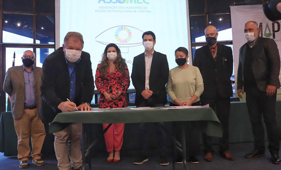 Prefeitos da Assomec firmam compromisso com os Objetivos de Desenvolvimento Sustentável. Foto:SEDU