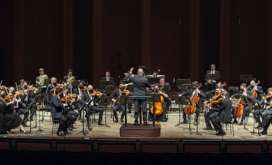 Natal do Palácio Iguaçu terá espetáculo musical, projeções 3D e fogos de artifício