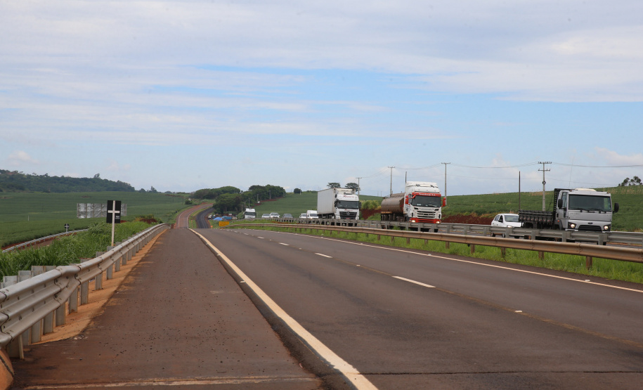 Entrega da primeira parte da duplicação da PR-323 entre Doutor Camargo e Paiçandu, na região Noroeste. O investimento por parte do Governo do Estado em toda a obra é de R$ 78,7 milhões. 11/02/2021 - Foto: Geraldo Bubniak/AEN