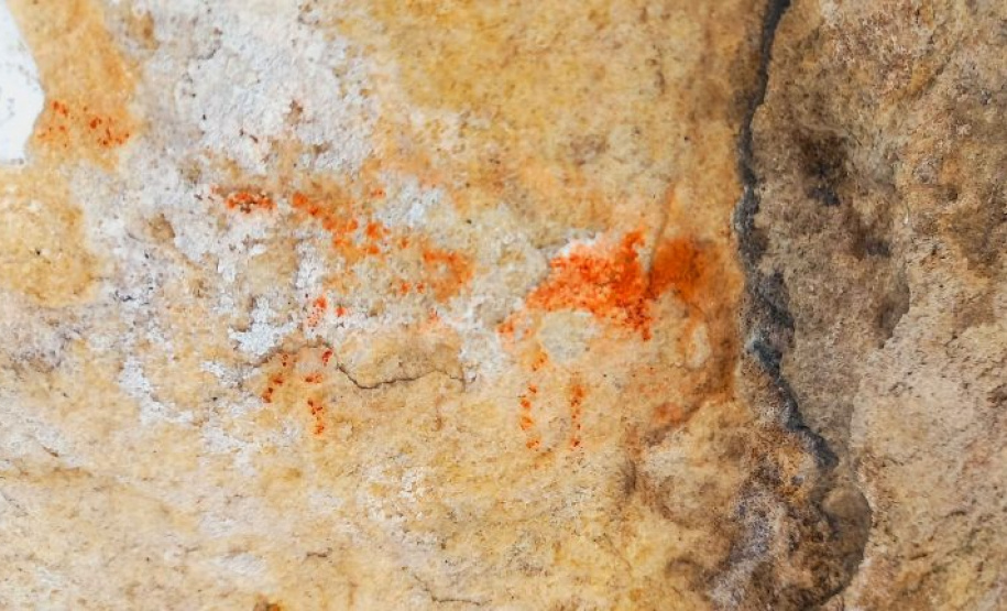 Projeto da UEPG realiza inventário de sítios arqueológicos com pinturas rupestres nos Campos Gerais