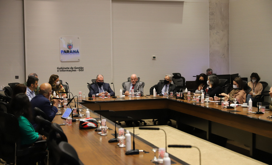 Estado do Paraná discute parceria com Instituto Carlos Chagas - Fiocruz para Dexenvolvimento Sustentavel. Foto: Geraldo Bubniak/AEN