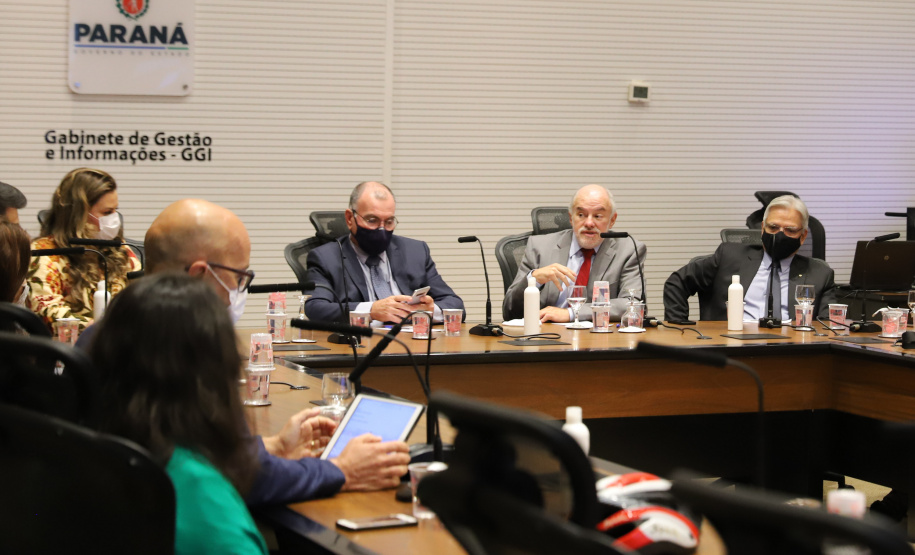Estado do Paraná discute parceria com Instituto Carlos Chagas - Fiocruz para Dexenvolvimento Sustentavel. Foto: Geraldo Bubniak/AEN