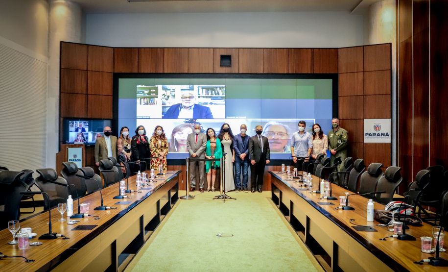 Estado do Paraná discute parceria com Instituto Carlos Chagas - Fiocruz para Dexenvolvimento Sustentavel. Foto: Geraldo Bubniak/AEN