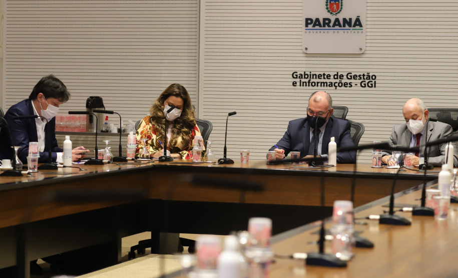 Estado do Paraná discute parceria com Instituto Carlos Chagas - Fiocruz para Dexenvolvimento Sustentavel. Foto: Geraldo Bubniak/AEN