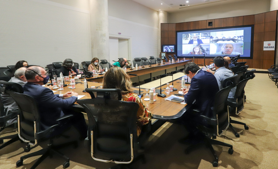 Estado do Paraná discute parceria com Instituto Carlos Chagas - Fiocruz para Dexenvolvimento Sustentavel. Foto: Geraldo Bubniak/AEN
