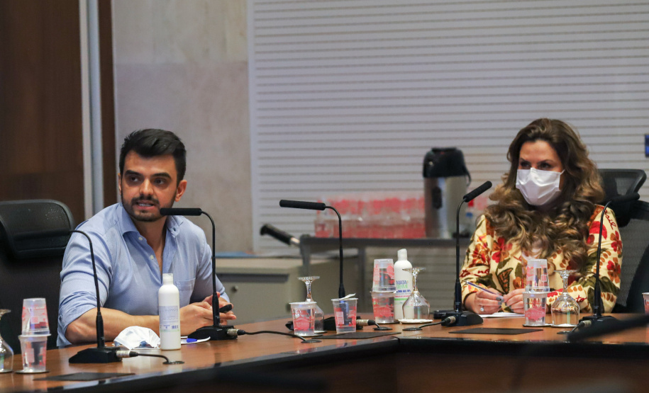 Estado do Paraná discute parceria com Instituto Carlos Chagas - Fiocruz para Dexenvolvimento Sustentavel. Foto: Geraldo Bubniak/AEN